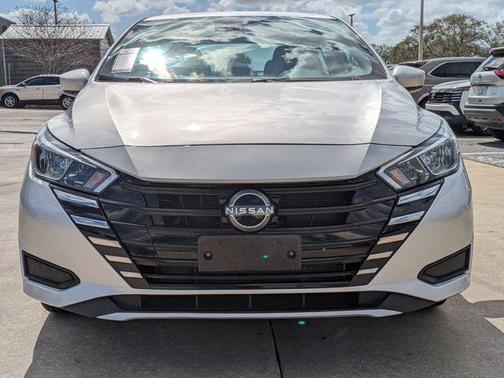 2023 Nissan Versa 1.6 SV