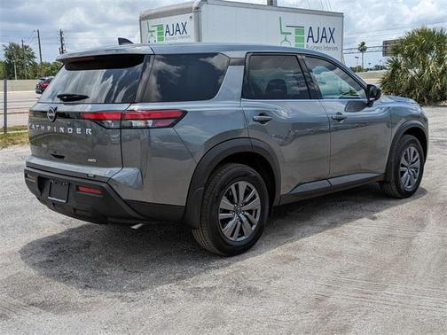 2025 Nissan Pathfinder S 4WD