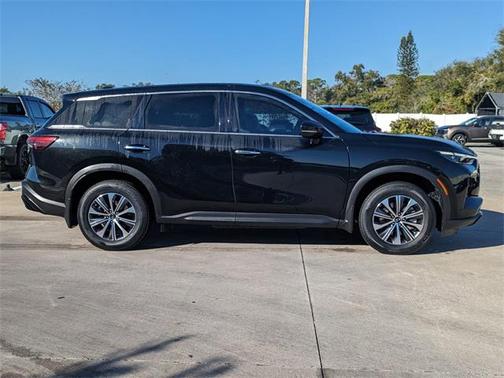 2023 INFINITI QX60 Pure