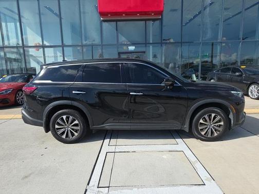 2023 INFINITI QX60 Pure