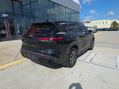 2023 INFINITI QX60 Pure