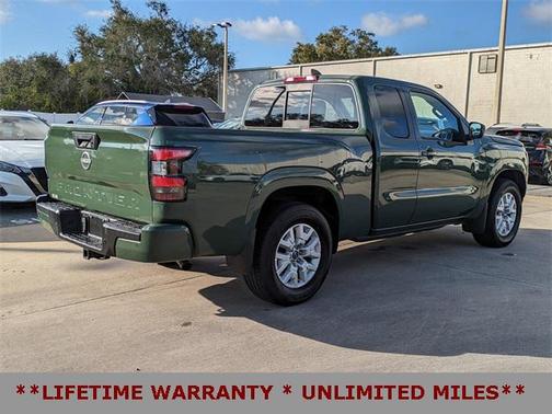 2022 Nissan Frontier SV