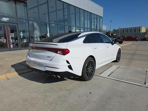 2022 Kia K5 GT