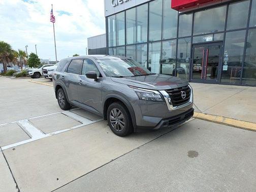 Gun Metallic 2023 Nissan Pathfinder S FWD