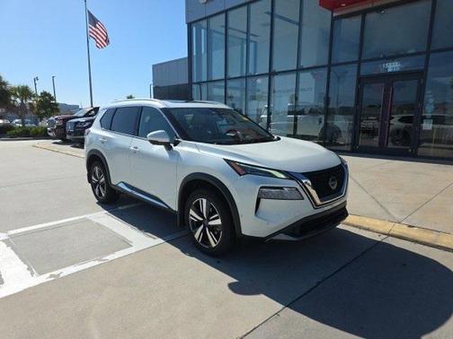 2022 Nissan Rogue SL