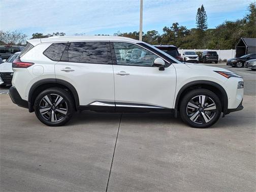 2022 Nissan Rogue SL