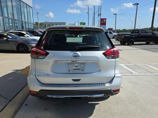 2020 Nissan Rogue S