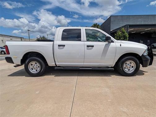 2019 RAM 1500 Classic SSV Crew Cab 4x4 5'7' Box