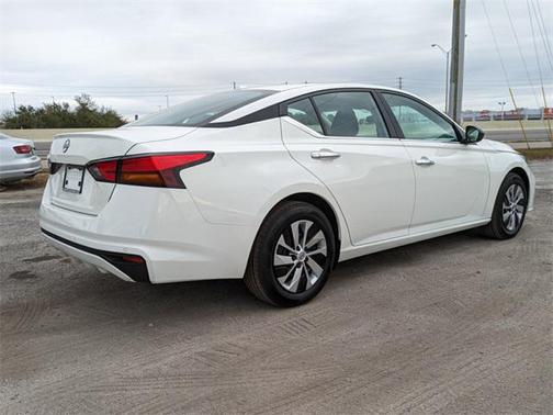 2025 Nissan Altima S FWD