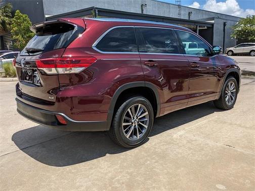 2018 Toyota Highlander SE