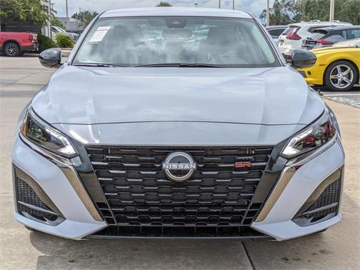 2025 Nissan Altima SR FWD