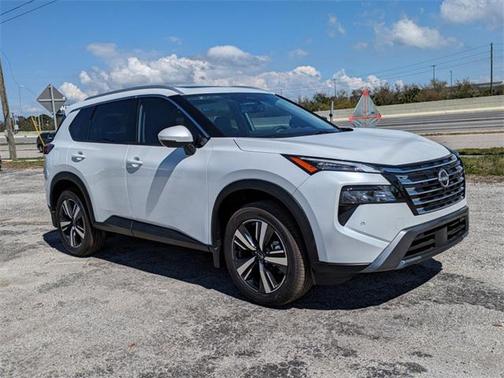 2025 Nissan Rogue SL