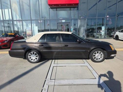 2008 Cadillac DTS Base