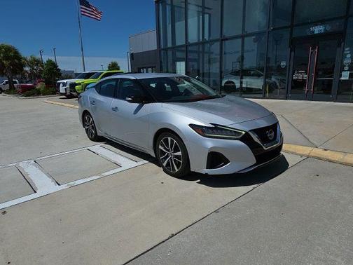 Brilliant Silver 2023 Nissan Maxima SV Xtronic CVT