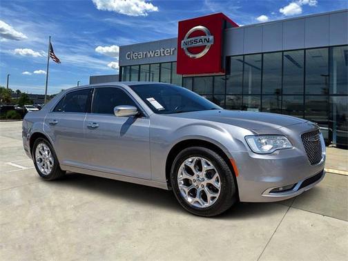 2017 Chrysler 300C Platinum