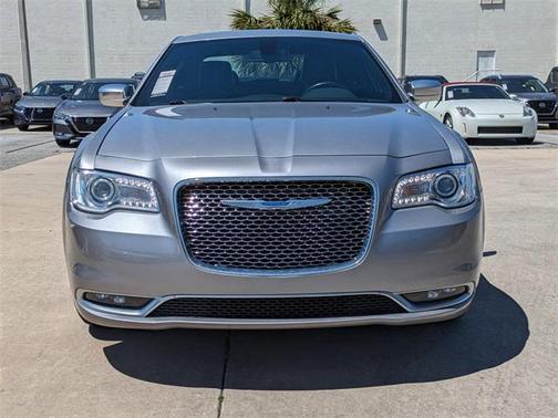 2017 Chrysler 300C Platinum