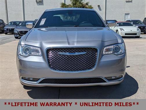 2017 Chrysler 300C Platinum