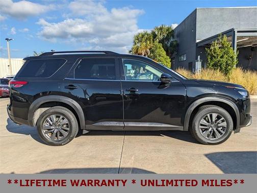 2023 Nissan Pathfinder SV 4WD