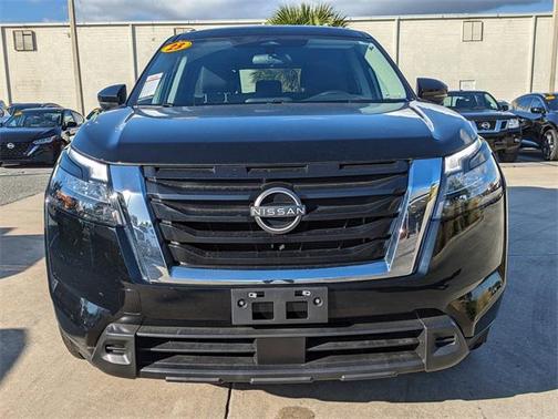 2023 Nissan Pathfinder SV 4WD