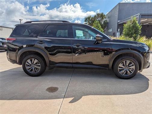 2023 Nissan Pathfinder SV 4WD