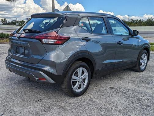2025 Nissan Kicks S