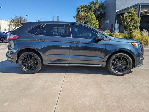 2022 Ford Edge ST Line