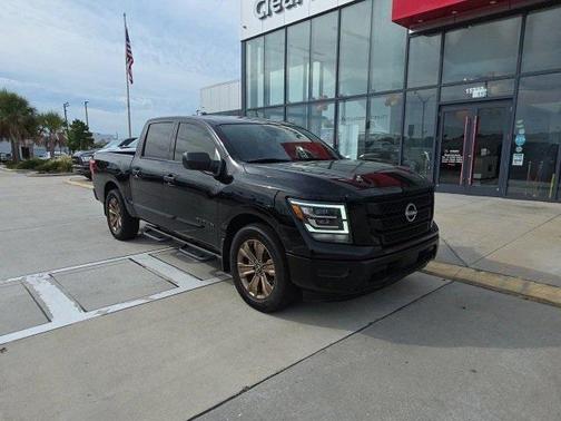 2024 Nissan Titan SV