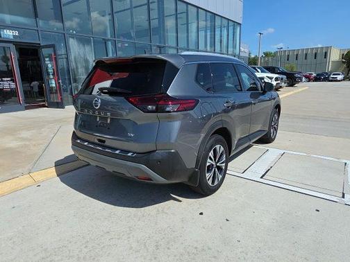 Gun Metallic 2021 Nissan Rogue SV