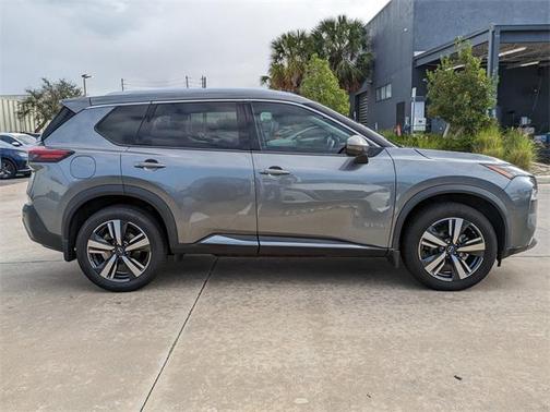 2022 Nissan Rogue SL