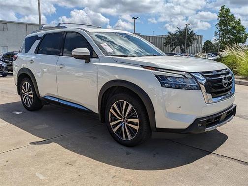 2022 Nissan Pathfinder Platinum 2WD