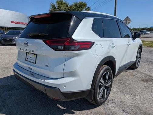 2025 Nissan Rogue SL