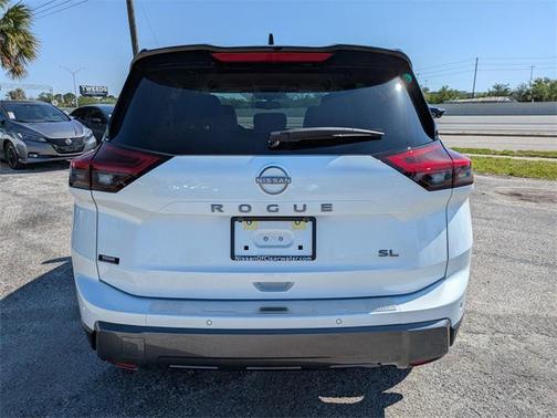 2025 Nissan Rogue SL