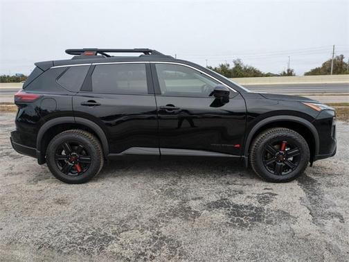 2025 Nissan Rogue Rock Creek