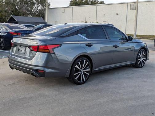 2021 Nissan Altima SR VC-Turbo FWD