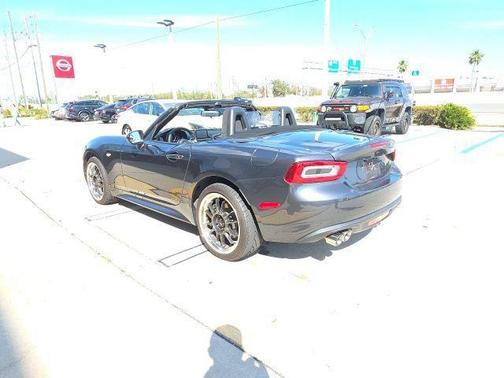 2018 FIAT 124 Spider Base