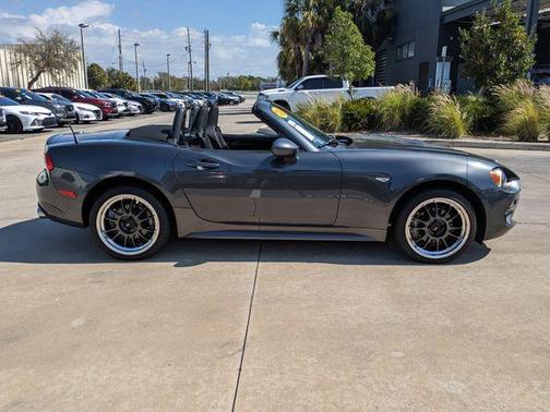 2018 FIAT 124 Spider Base