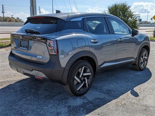 2025 Nissan Kicks SV