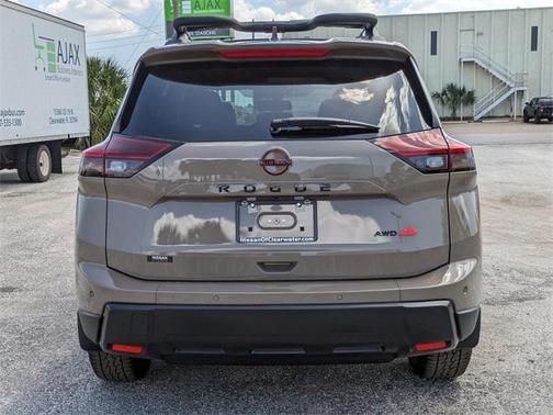 2025 Nissan Rogue Rock Creek