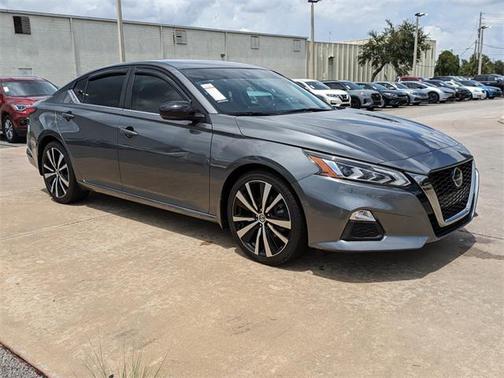 2021 Nissan Altima SR FWD