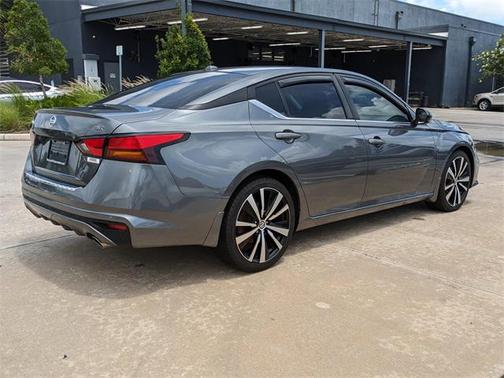 2021 Nissan Altima SR FWD