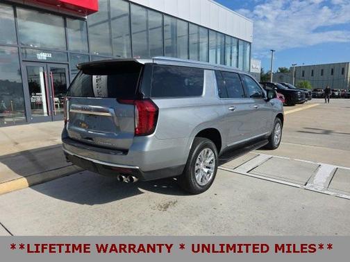 2023 GMC Yukon XL Denali