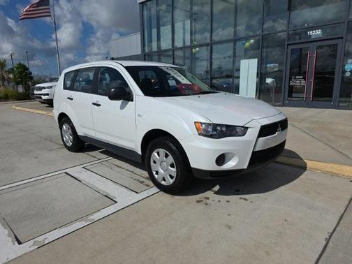 2010 Mitsubishi Outlander ES
