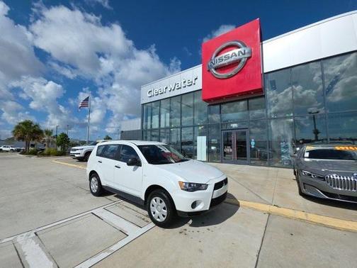 2010 Mitsubishi Outlander ES