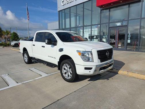 Glacier White 2024 Nissan Titan XD SV