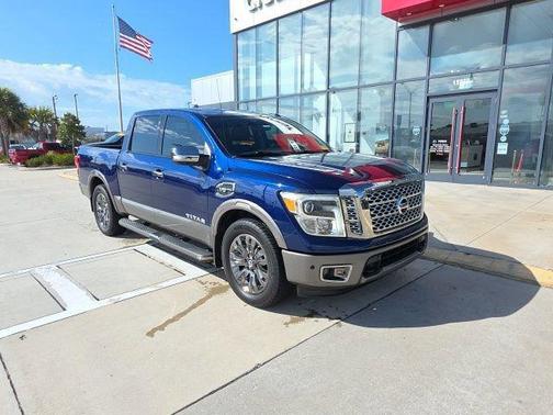 2017 Nissan Titan Platinum Reserve