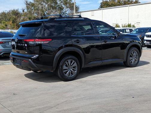 2023 Nissan Pathfinder SV FWD
