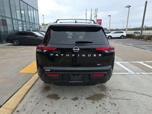 2023 Nissan Pathfinder SV FWD