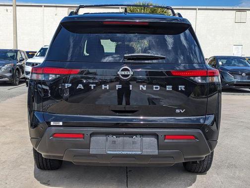 2023 Nissan Pathfinder SV FWD