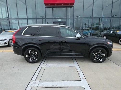 2016 Volvo XC90 Hybrid T8 R-Design