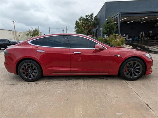 2020 Tesla Model S Performance